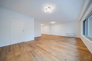 Situé en plein cœur de Liège, à proximité immédiate des commerces, transports en commun, écoles, parcs et axes routiers, découvrez ce...