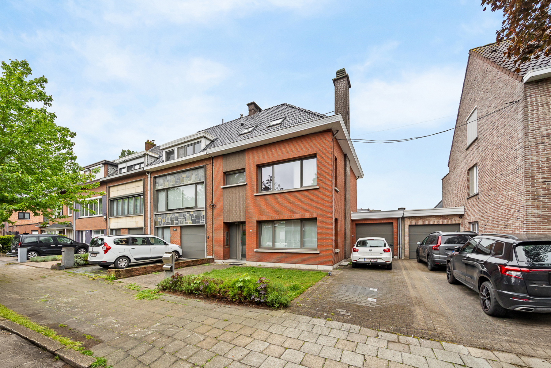 Knappe halfopen bebouwing met zonnige tuin vlakbij Fort 4! - foto 2