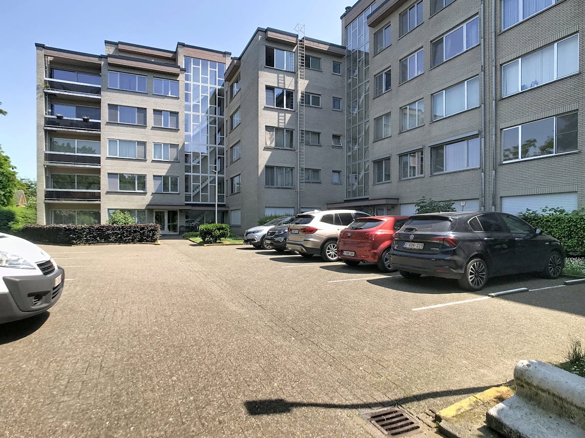 Spacieux appartement situé dans le centre de Beveren - photo 2