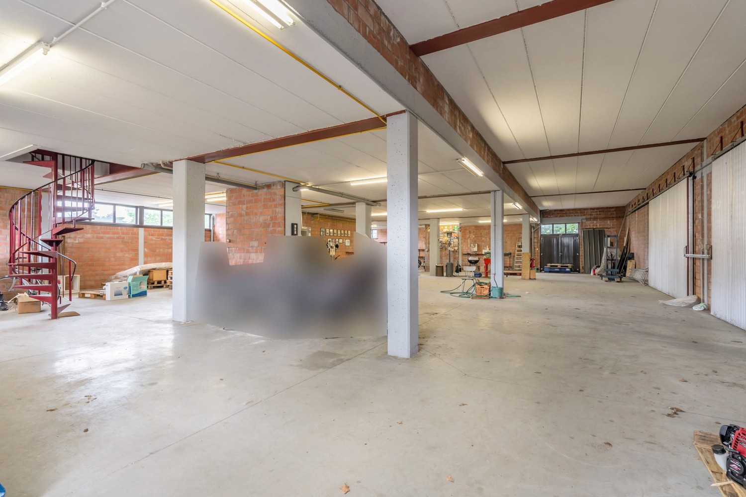 Top investeringspand: 5 appartementen en grote handelsruimte met kantoorruimte - photo 3
