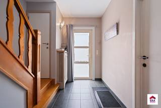 Deze goed gelegen woning in Beersel combineert ruimte, comfort en bereikbaarheid. Met een bewoonbare oppervlakte van 185 m² op een perceel van 2a...