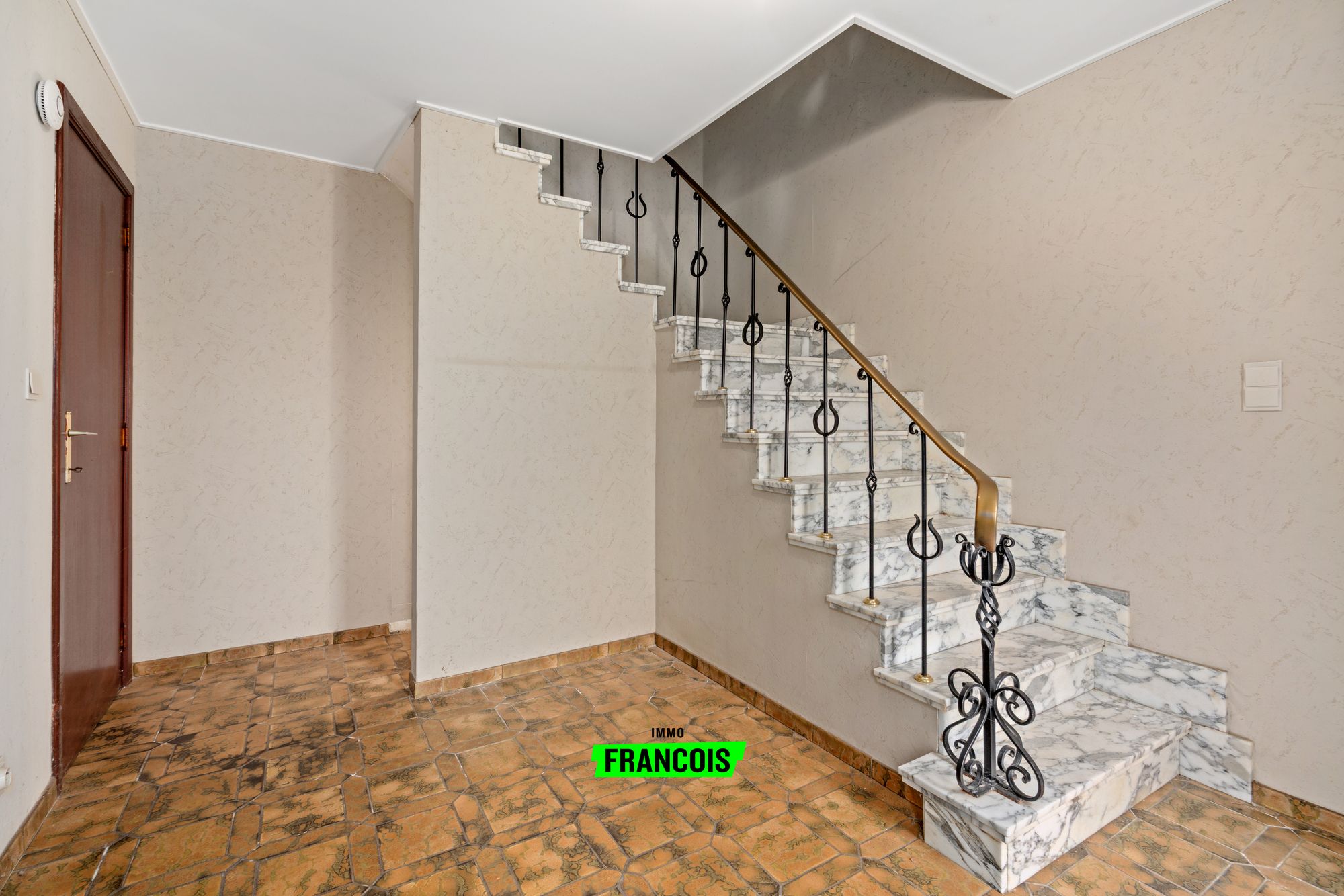 Karaktervolle bel-étagewoning te koop in hartje Zottegem - foto 2