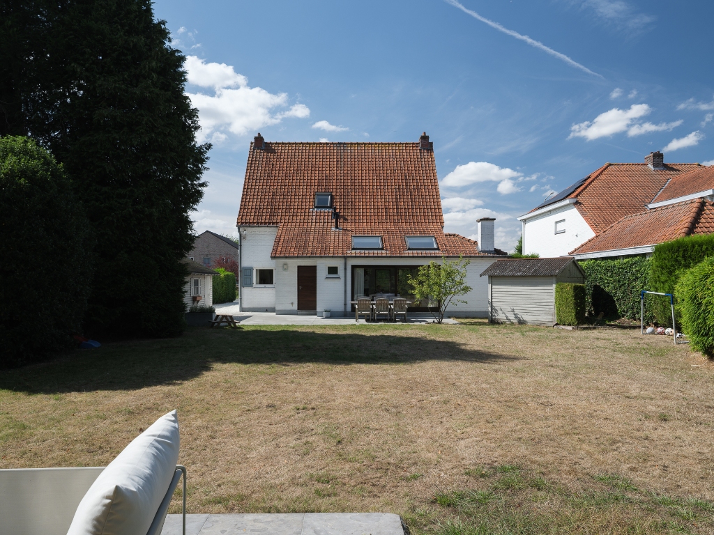 Karaktervolle en vrijstaande gezinswoning, gelegen op een gunstig perceel van ca. 930 m² - foto 5