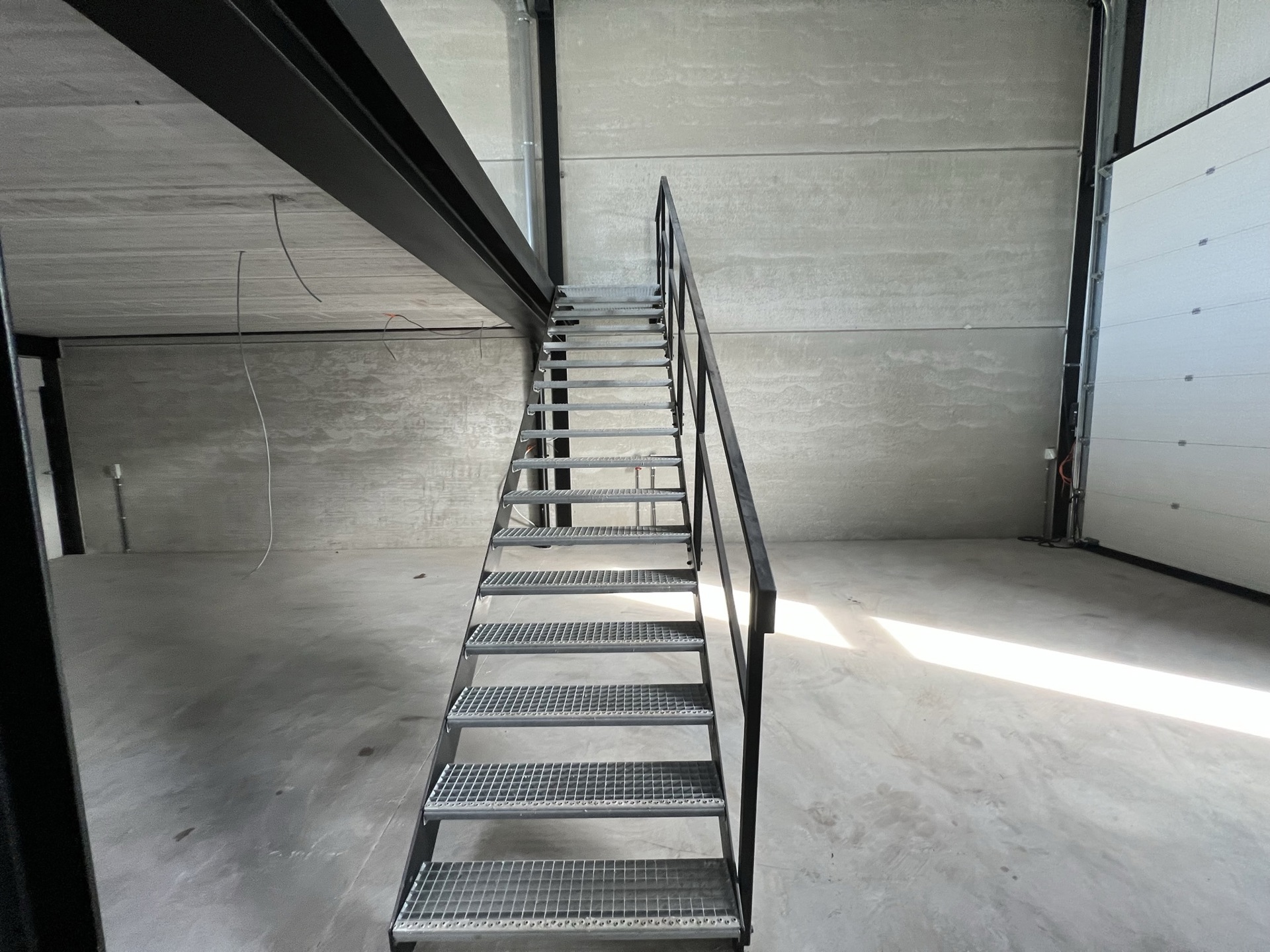 Te huur - Genk - KMO-unit van 185m² - foto 3