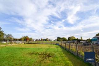 Deze karaktervolle woning bevindt zich in een prachtige, landelijke omgeving, omringd door uitgestrekte velden. Ideaal voor wie houdt van rust,...