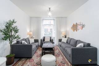 De Franqueslei 184 - Deurne Instapklare woning (142 m²) met 3 slaapkamers, 2 badkamers en stadstuin (24 m²) in Deurne. Op een rustige, maar centrale...