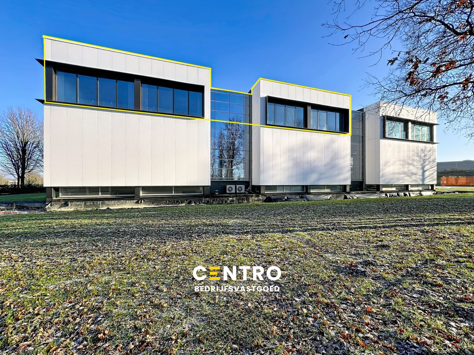 Energiezuinige, vernieuwde SERVICED kantoorruimte met mogelijkheid om een MAGAZIJN (215m²) bij te huren op Ieper Business Park! - foto 2