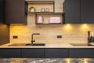 Charming, move-in ready home with updated designer kitchen, 4 bedrooms and garage in the heart of BrasschaatDiscover this stylish and perfectly...