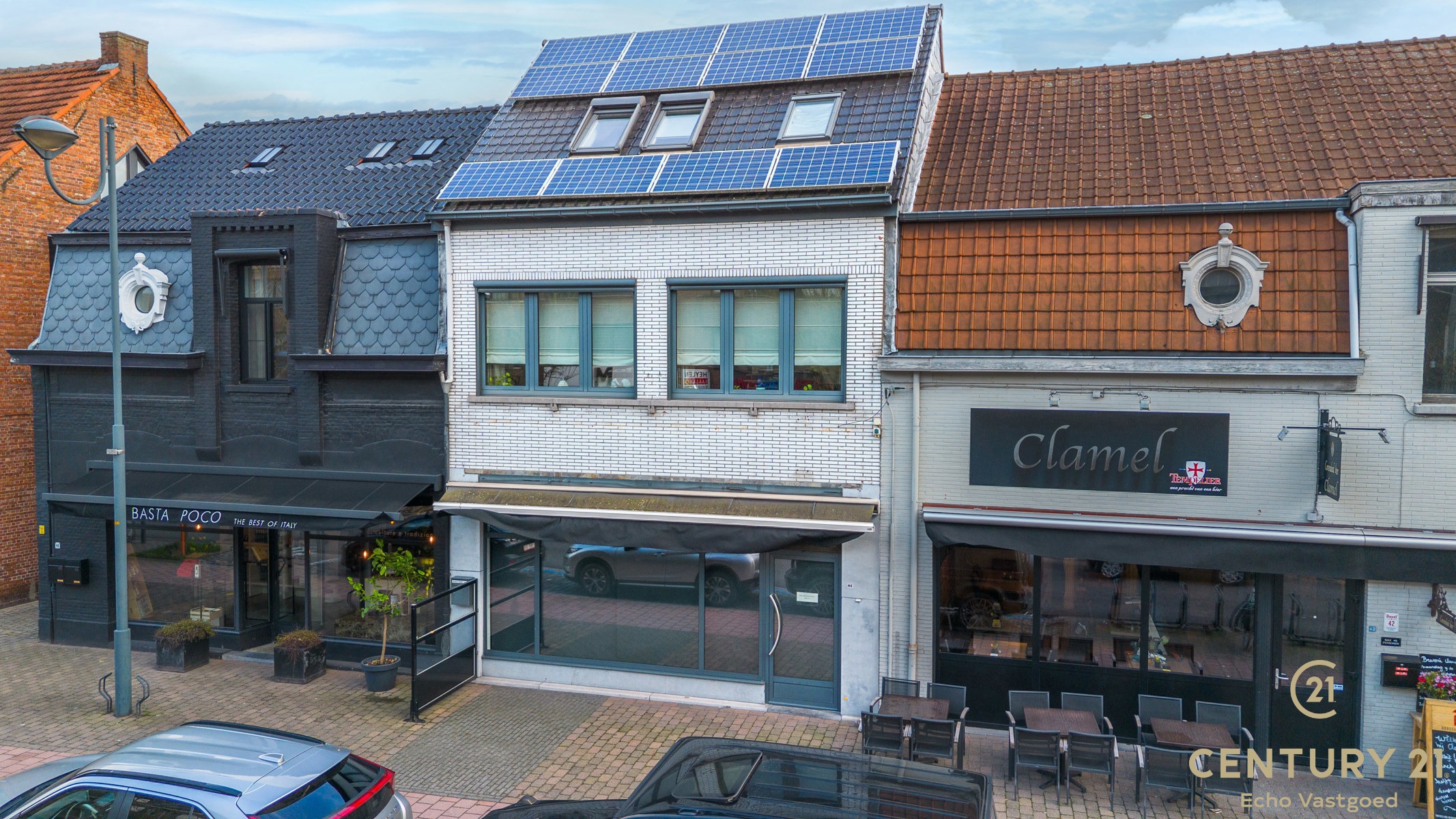 Handelszaak met gerenoveerde woonst op topligging  - foto 2