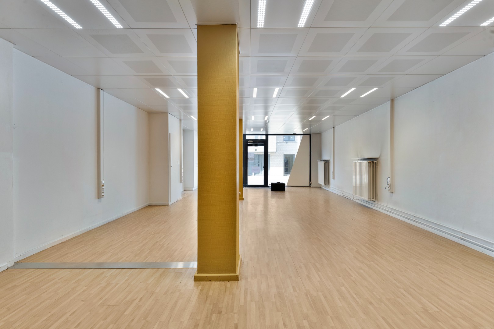 Commercial for rent in Roeselare - photo 4