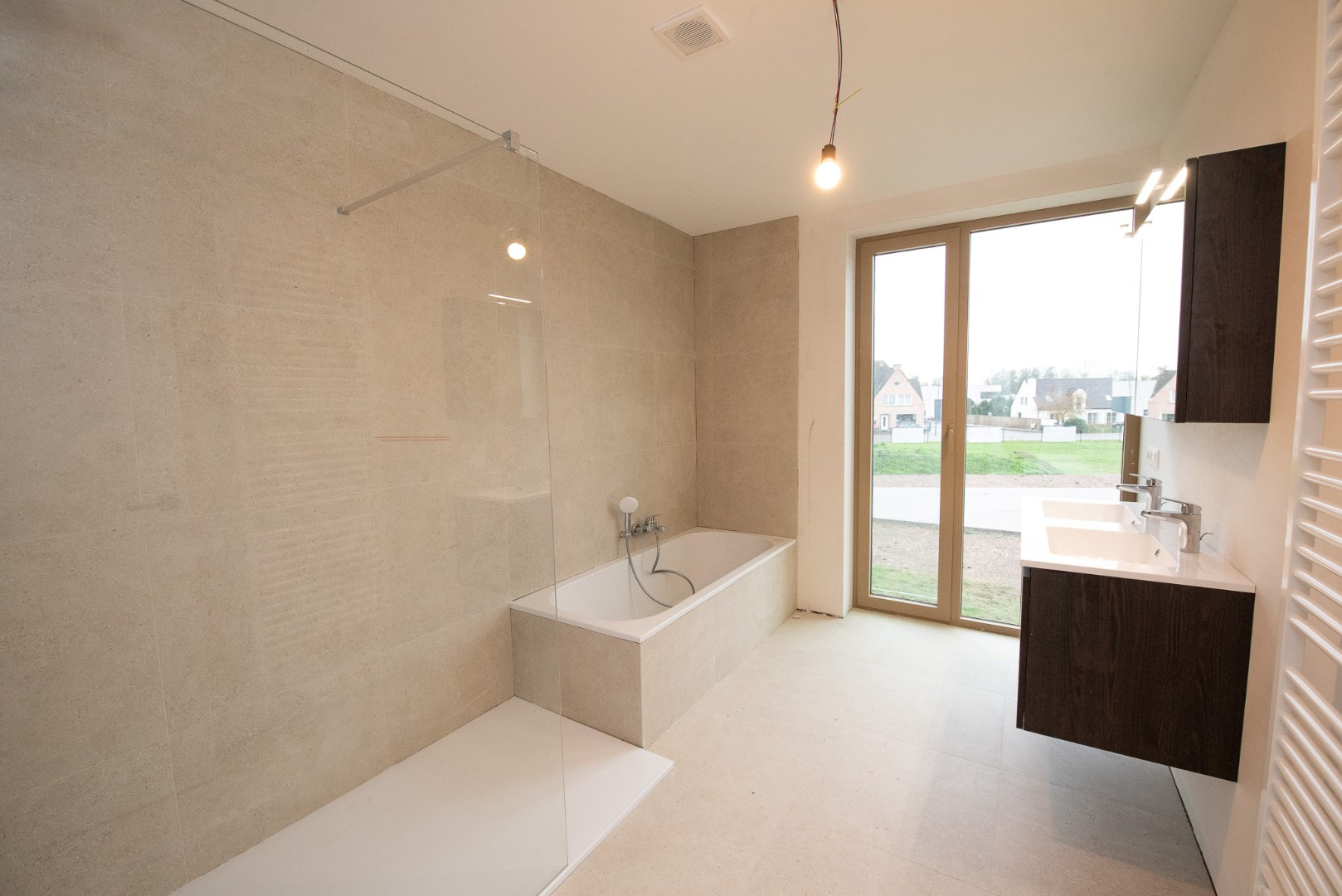 OPENDEURDAG;  vrijdag 3 april 15u30 - 17u! Ruime, moderne nieuwbouw te Waregem (mogelijk aan 6%) - foto 3