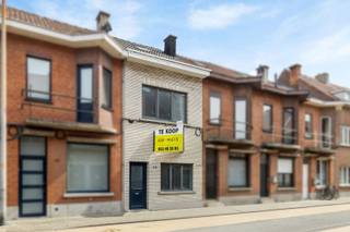 Deze instapklare woning met een bewoonbare oppervlakte van 114 m² biedt een praktische en comfortabele indeling, ideaal voor starters of...