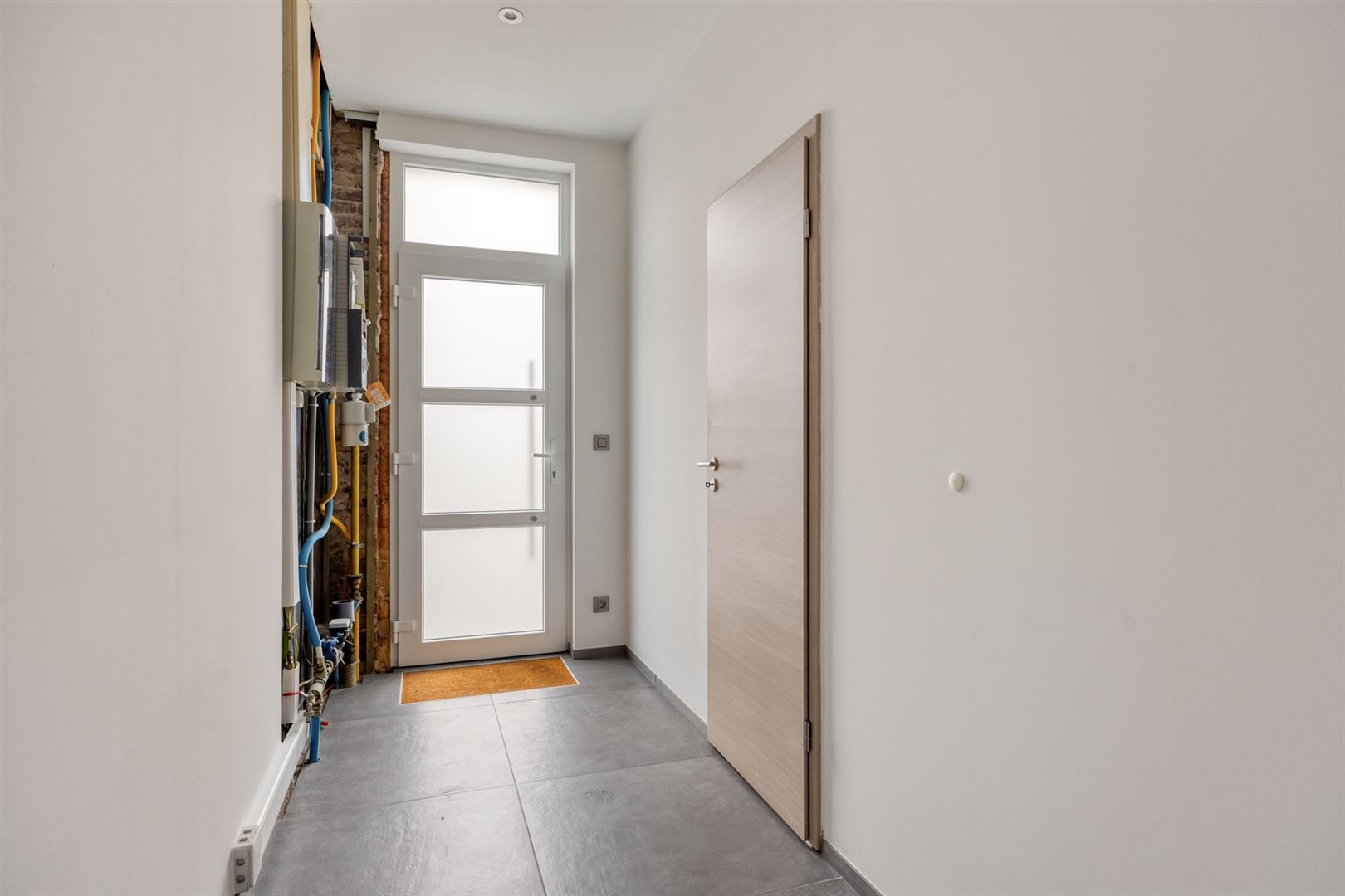 TE KOOP: Gesloten bebouwing met 3 slaapkamers te Kuringen! - foto 3