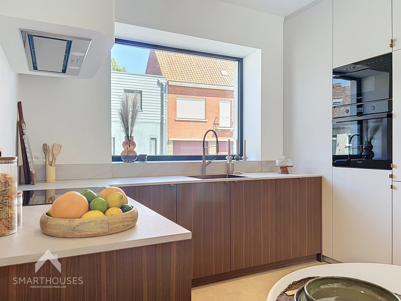 Magnifiek afgewerkte woning met 2 slpks en tuin. - foto 5