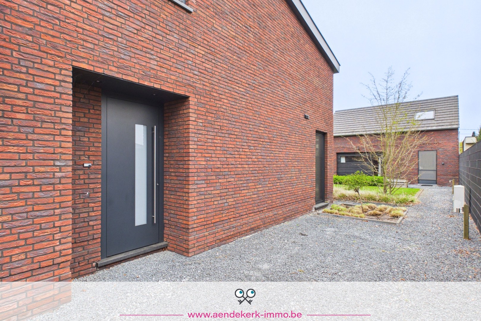 Rustig gelegen woning met bijgebouw in Molenbeersel - foto 2