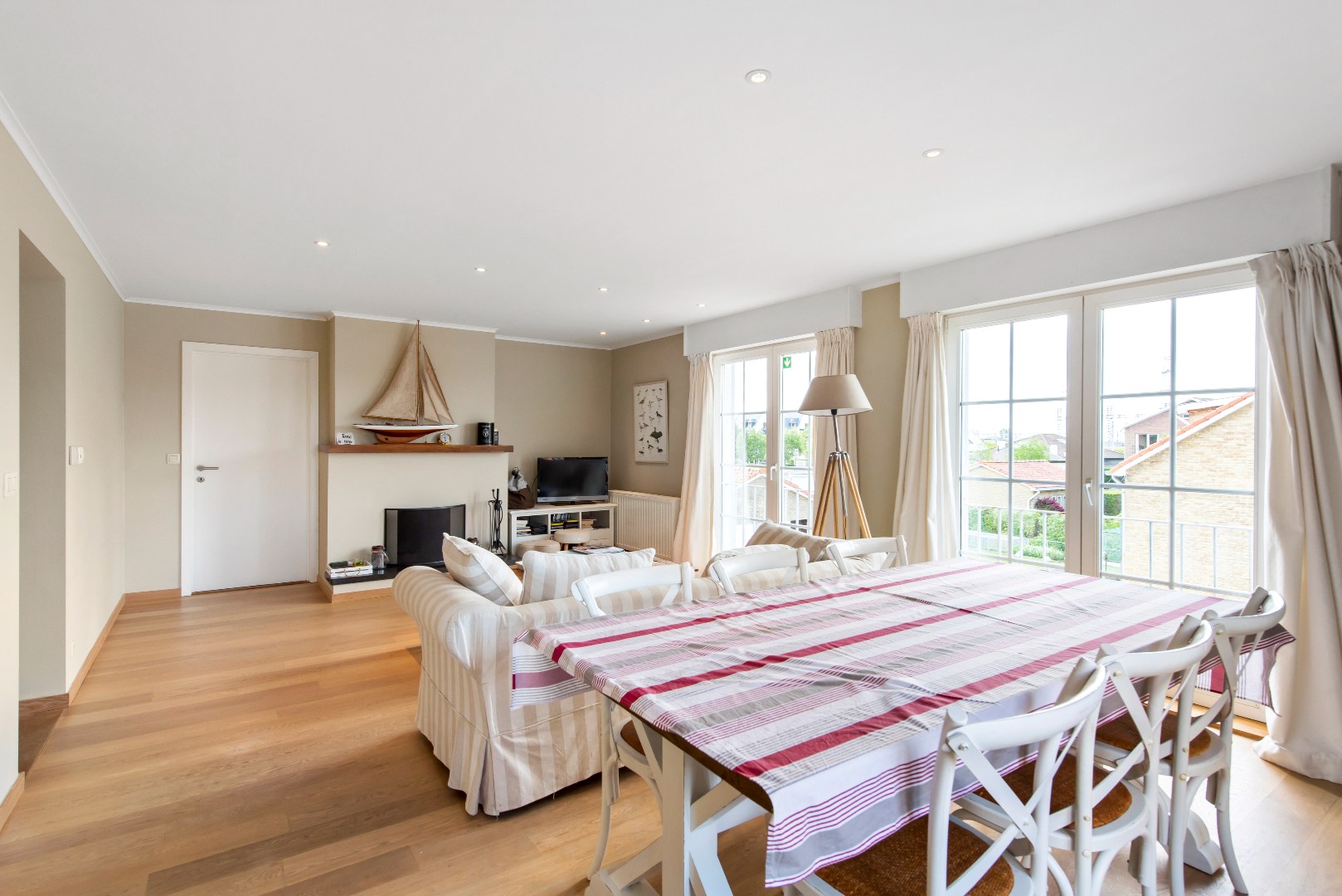 Ruim gemeubeld appartement met 3 slaapkamers - foto 3