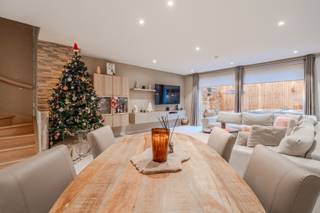 Deze recent gebouwde woning (2019) biedt een perfecte combinatie van modern wooncomfort, energiezuinigheid en een zeer centrale, uitstekende...