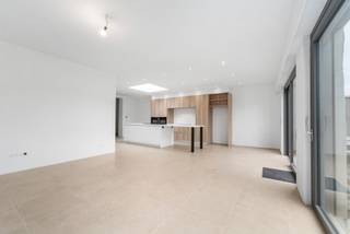 Are you looking for a property with potential, where the major works are already behind you? Then this partially renovated family home in Hofstade...