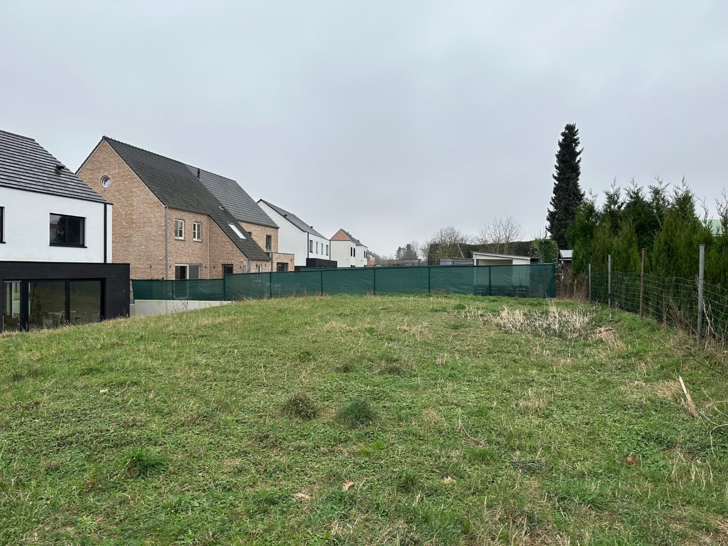 Bouwgrond voor halfopen bebouwing in Heers - photo 3