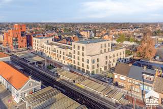 Ruim penthouse met 3 slaapkamers te koop in Geel. Kopen aan 6% BTW? Dat kan hier, zowel voor investeerders als voor eigen bewoning!Meer informatie...