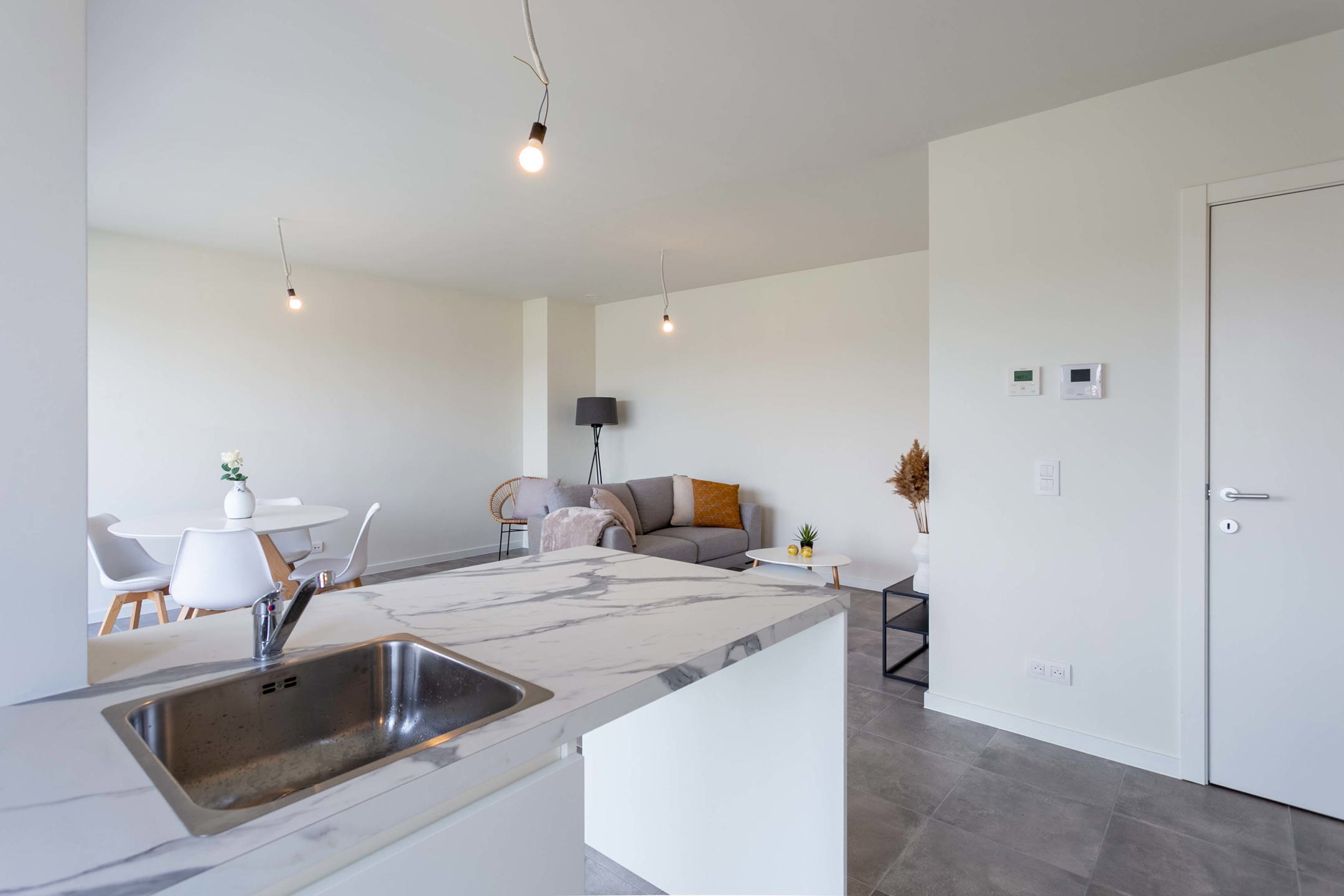 Lichtrijk appartement met 1 slaapkamer en autostaanplaats - foto 3