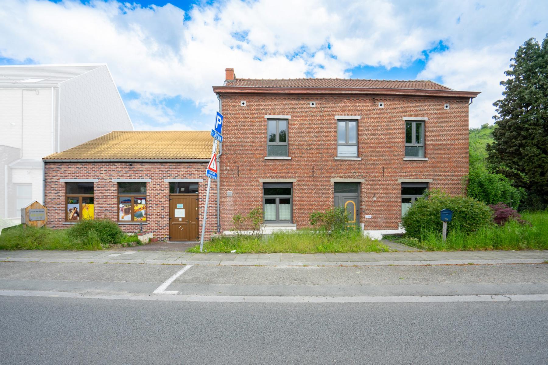 Huis te koop in Jumet met 3 slaapkamers - foto 1