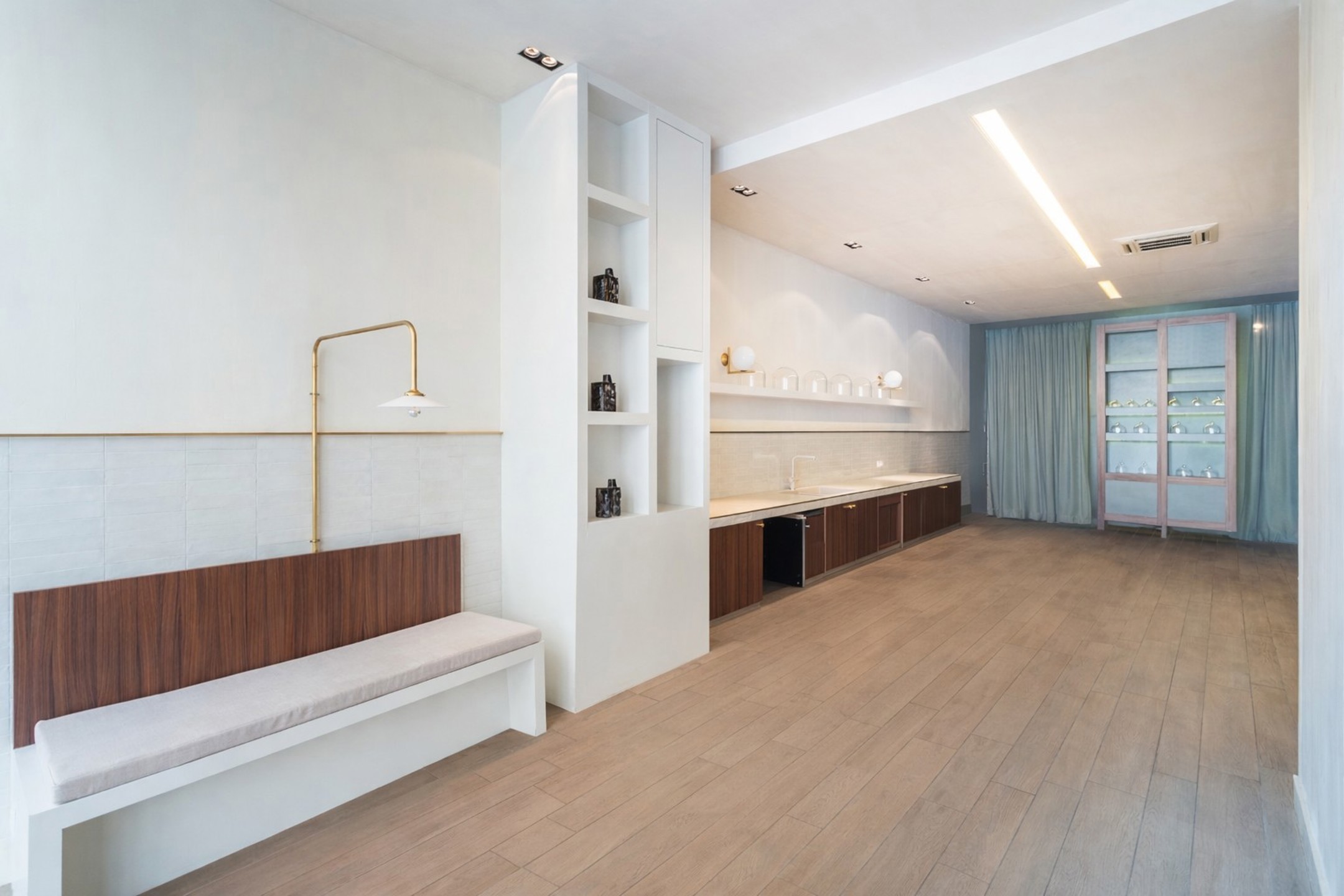 commerciële ruimte op absolute toplocatie aan Bourla - foto 2