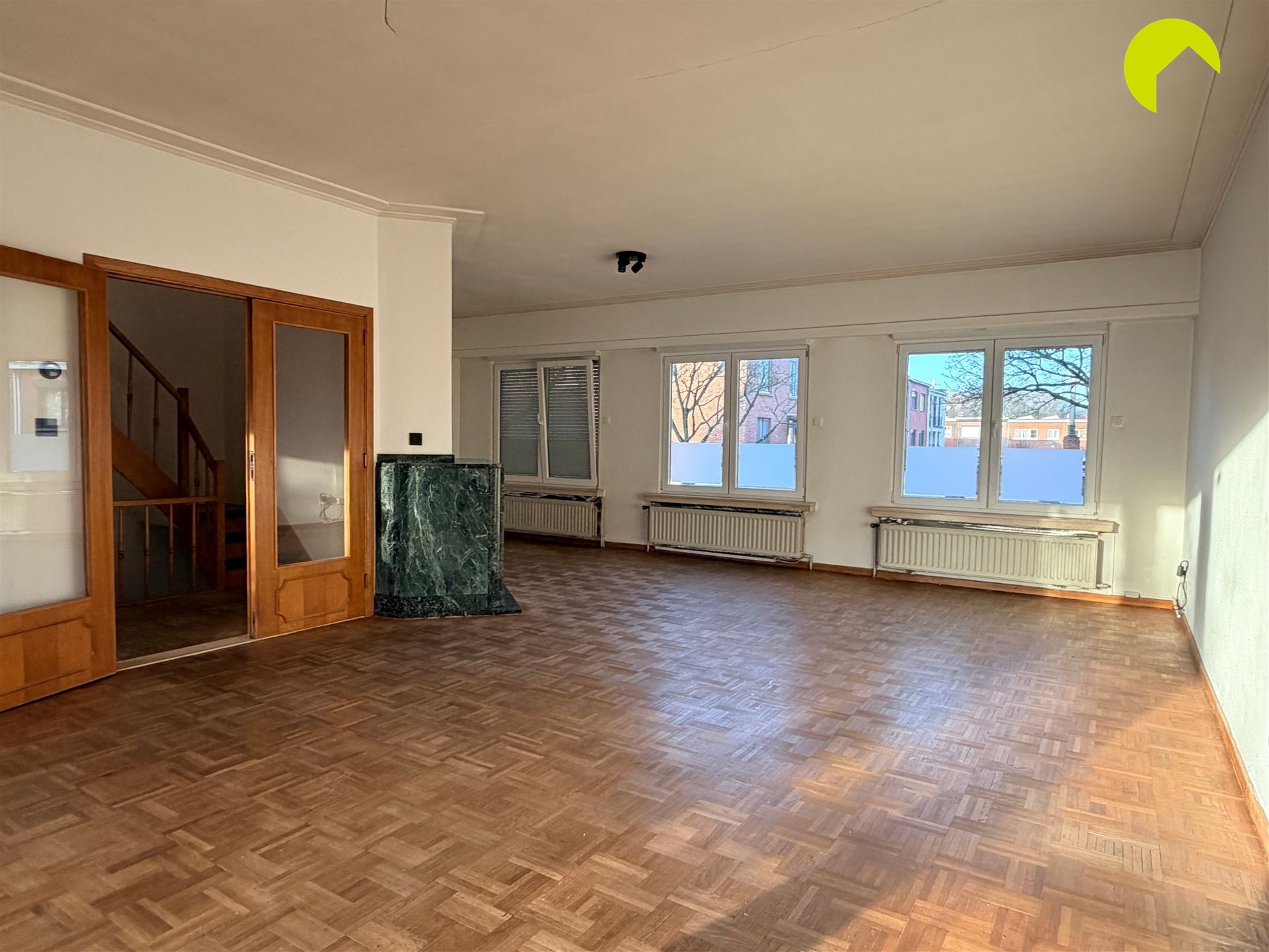 Woning met 4 slaapkamers, inpandige garage en aangename tuin! - foto 5