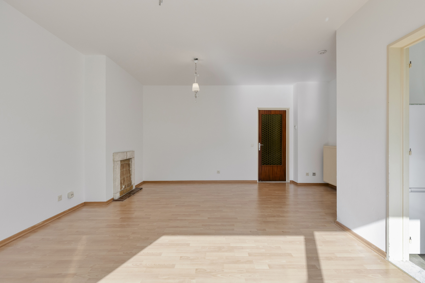 Gelijkvloers appartement met 2 slaapkamers, tuin en garage - foto 5