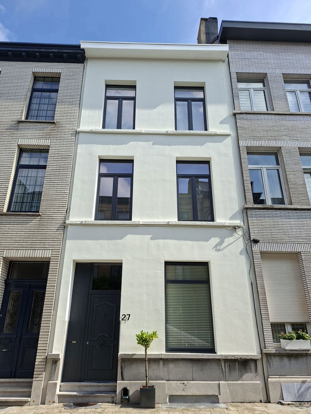 Vernieuwde stadswoning met zonnige tuin - foto 2