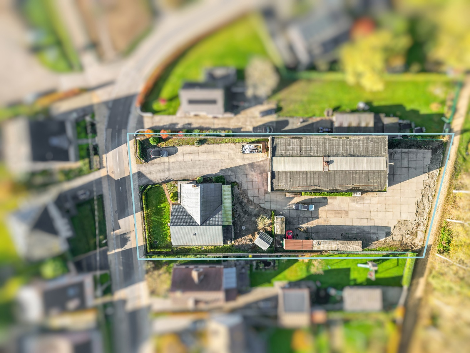 Vrijstaande woning mét magazijn op een perceel van 2277m² te Bornem - foto 4