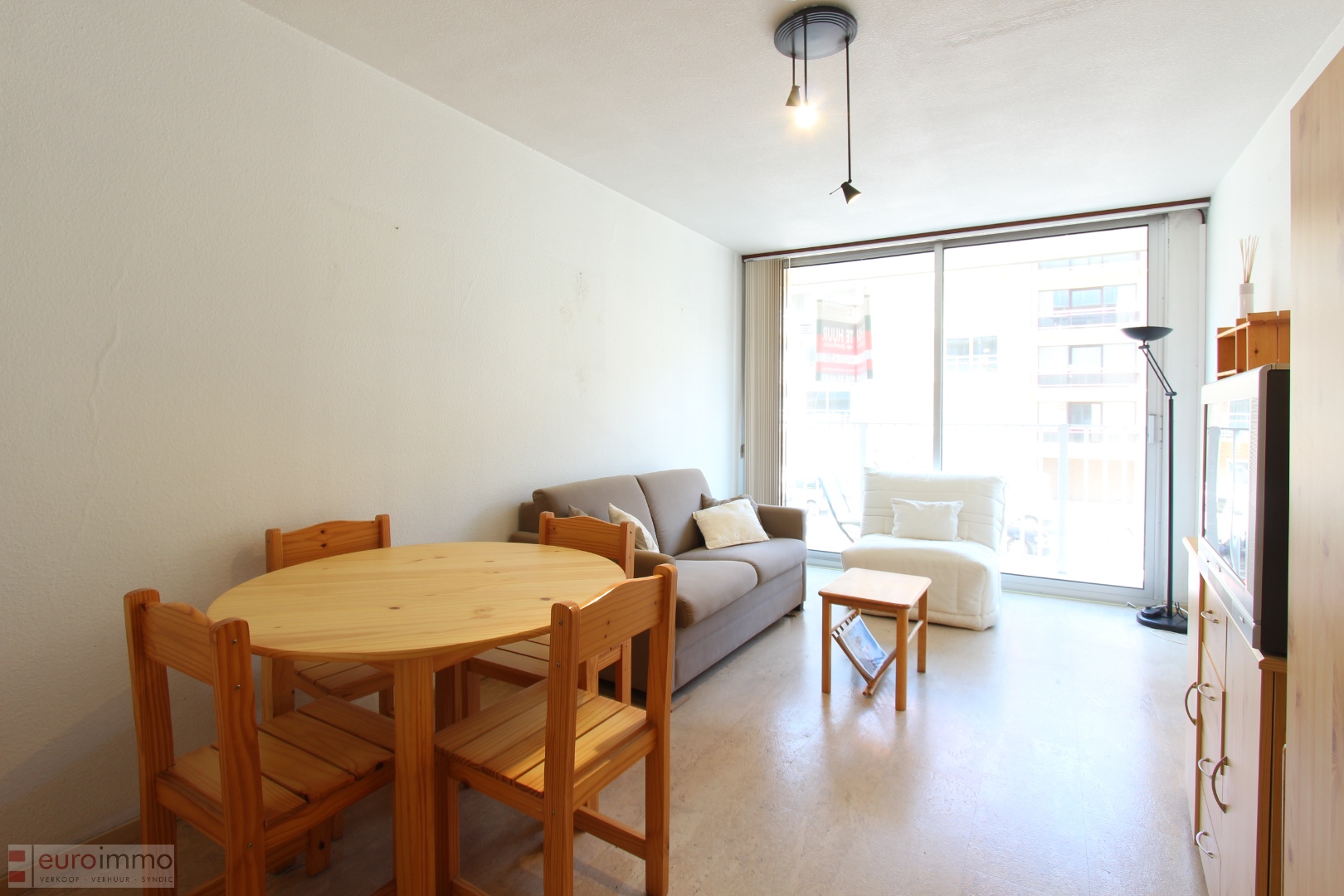 Studio met centrale ligging in Nieuwpoort Bad. Voor de renoveerders onder jullie! - foto 4