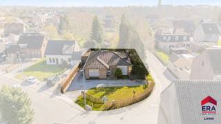 [[ DIT PAND NEEMT DEEL AAN DE ERA OPEN HUIZEN DAG OP 14/3 VAN 9:30 TOT 10:30 ]]Ben je op zoek naar een te renoveren bungalow met 3 slaapkamers,...