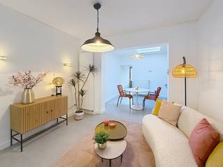 Charmante rijwoning met stadstuin in het hart van Kortrijk 🏡Jouw nieuwe thuis ligt hier. Aan de Brugsesteenweg, op een boogscheut van de Leie en het...