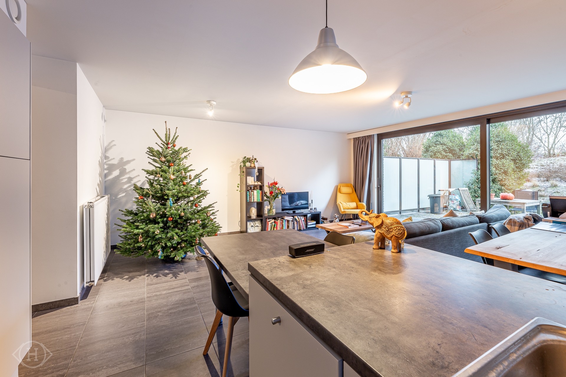 Ruim gelijkvloersappartement met terras - foto 5