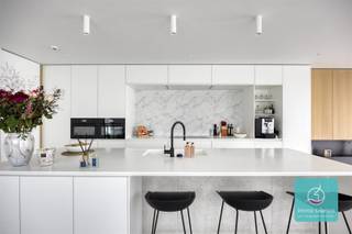 immo Talenco presenteert met trots deze recente BEN-woning gelegen te Hoge Jan 36 A – 9255 Buggenhout, een uitzonderlijke halfopen bebouwing...