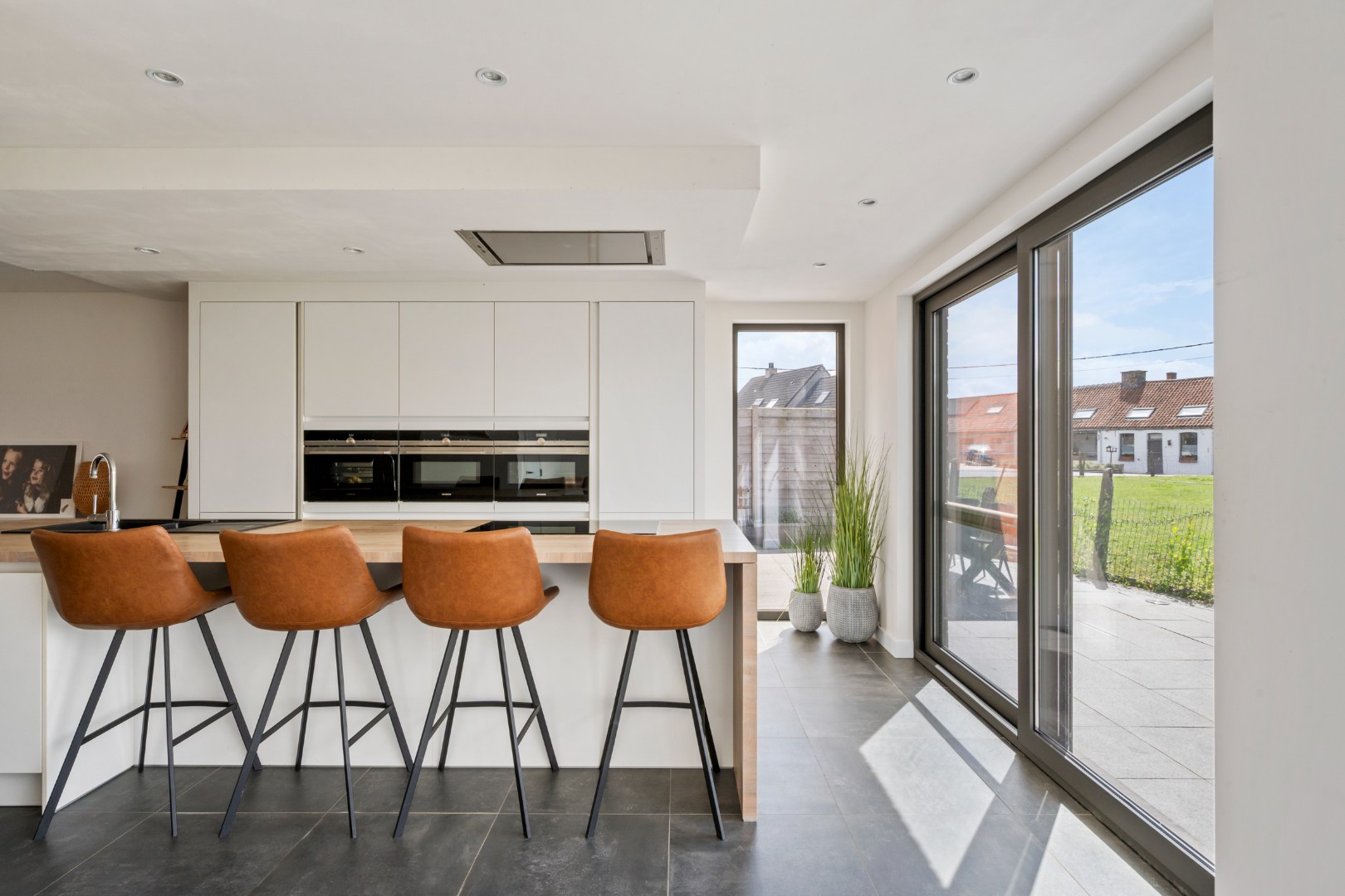 Maison semi-ouverte prête à emménager avec garage, jardin et dépendance à Moorsele - photo 5