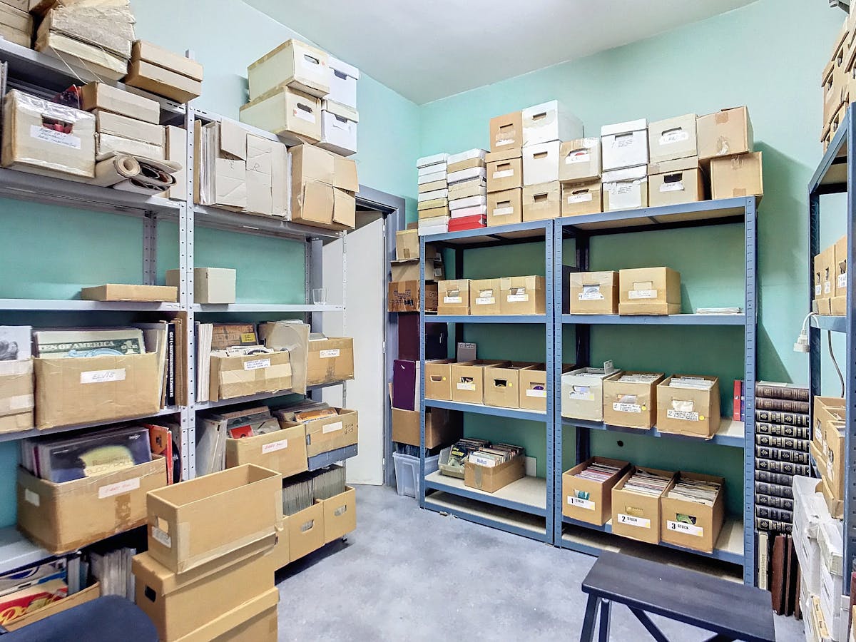 Magasin ou maison à rénover - photo 5