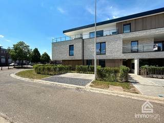 PLUSPUNTEN:+ bruto oppervlakte: 113,85m²+ netto oppervlakte: 96,89m²+ terrasoppervlakte: 19,28m²+ voorzien van zonnepanelen+ 2 slaapkamers+...