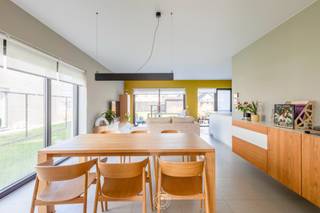 Deze prachtige halfopen nieuwbouwwoning is gelegen in een rustige, doodlopende straat binnen een recente en kindvriendelijke woonwijk, omringd...