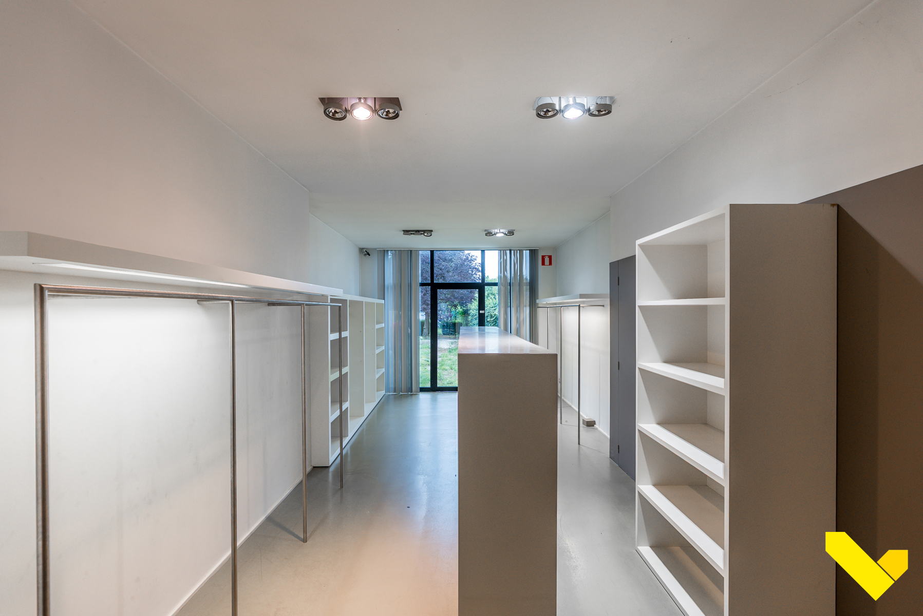 Commercial for sale in Mol - photo 2