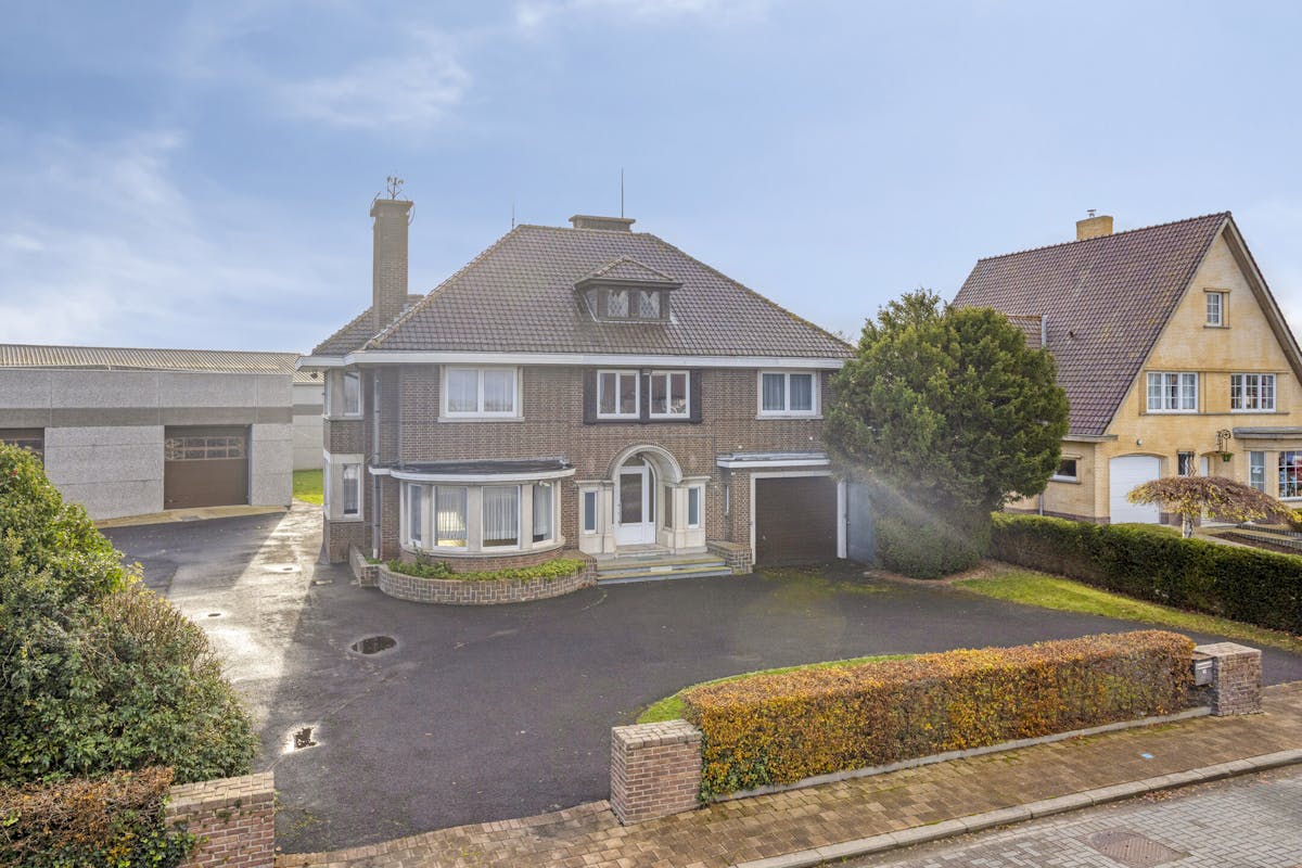 Ruime woning met loods op 2.127m² te Lo-Reninge. - foto 2