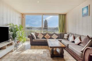 Indeling: <br />- inkomhal met vestiairekast <br />- woonkamer (28 m²) <br />- keuken (7,5 m²) <br />- slaapkamer 1 (14,5 m²) <br />- slaapkamer 2 (9,5 m²) <br />- badkamer met ligbad, lavabo en aansluiting voor wasmachine (4 m²) <br />- apart toilet <br />- kelderberging <br /><br />Troeven:<br />- conforme elektriciteit <br />-  op wandelafstand van Boelaerpark, Berchem Station en Dageraadplaats <br />- nabij verschillende in- en uitvalswegen <br />- Mobiscore 9,3/10 <br />- panoramisch uitzicht <br /><br />Bent u geïnteresseerd in dit appartement te koop te Berchem? Aarzel dan niet om contact met ons op te nemen. Wenst u uw eigendom ook te koop of te huur te stellen? We helpen u graag verder. Steeds tot uw dienst om u verder te helpen met al uw vragen over vastgoed! <br /><br /><br />Bestuursmaatregelen in het maatregelenregister: nee