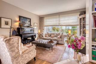 In hartje BERCHEM | TOPLOCATIERiant exclusief dakappartement van 160m², rustig gelegen met 2 ruime terrassen (119m²) op de 6de verdieping van een...