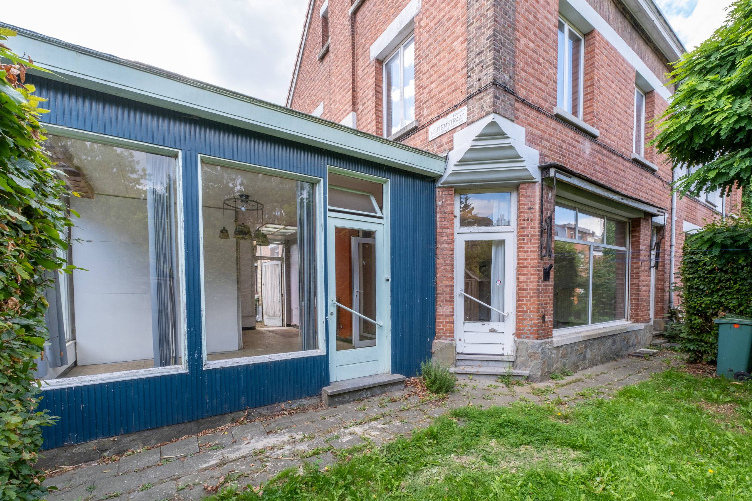 Te renoveren woonhuis en handelspand met veel mogelijkheden! - foto 2
