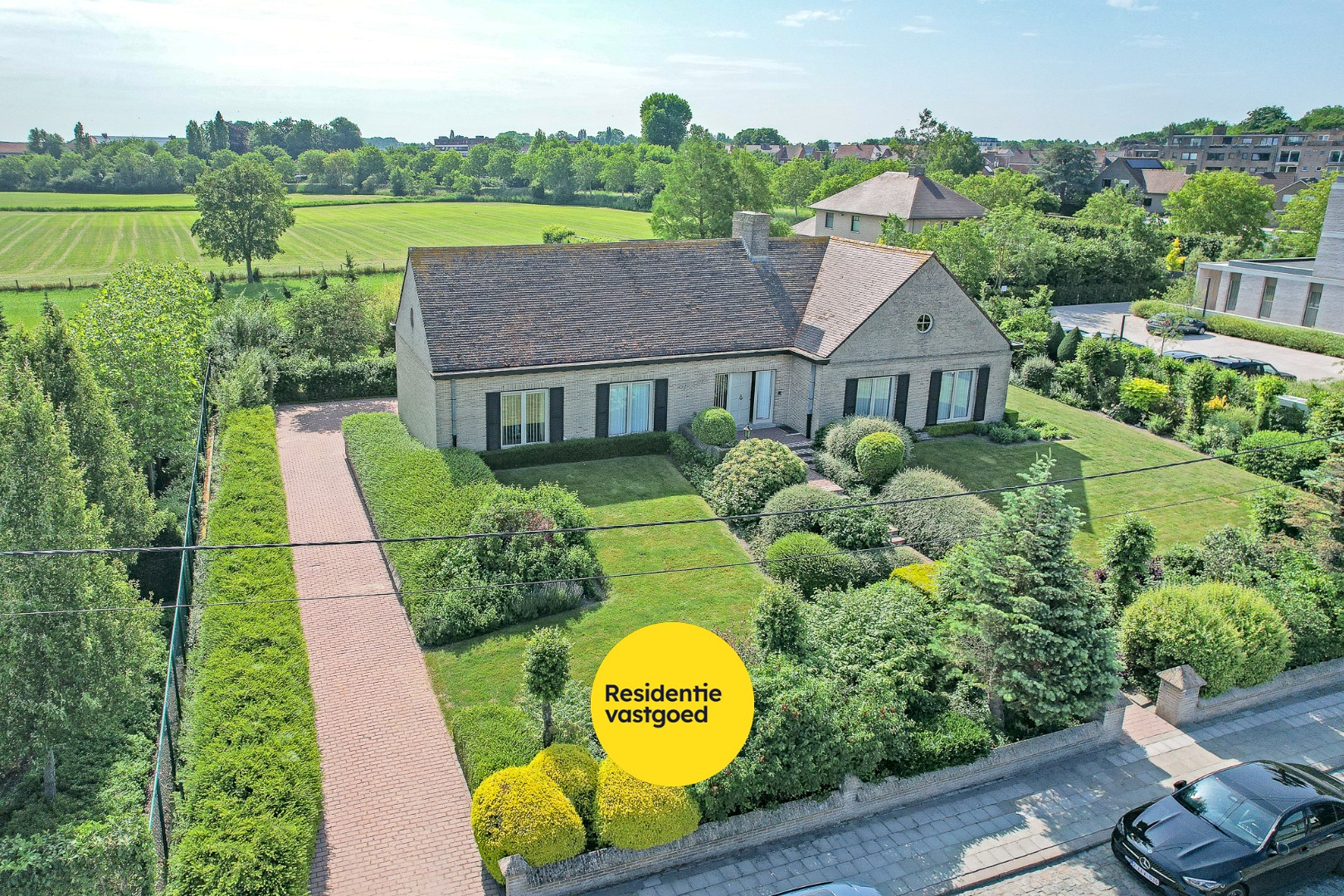 Ruime alleenstaande woning met grote tuin nabij centrum Diksmuide op 1681 m². - foto 4