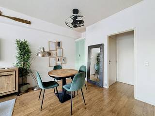Looking for a ready-to-move-in studio to rent in Antwerp? This furnished studio is located on the fourth floor with an elevator in Dubois Street. Living in Antwerp here means enjoying the perfect balance between the dynamism of the Eilandje and the tranquillity of Park Spoor Noord. Thanks to its central location, public transport, shops and cozy restaurants are always within reach.<br /><br />Layout of apartment floor 4 with lift:<br /><br />-Entrance hall: Welcome room with access to the living space.<br />-Living space (31.2 m²): Bright living and sleeping area (6 m x 5.2 m) that is fully furnished, including a practical built-in closet with freezer and connections for a washing machine and dryer. The living area has a handy Murphy bed that you can fold in or out.<br />-Kitchen (2 m²): Compact, equipped kitchen with a refrigerator, sink, microwave and stove.<br />-Bathroom (3.06 m²): Bathroom equipped with a bath/shower combination, toilet and a single washbasin.<br /><br />Details:<br /><br />-Top location in Antwerp near Park Spoor Noord and the Eilandje<br />-Located on the 4th floor (with elevator)<br />-Fully furnished and ready to move in<br />-Fixed commission costs: 75 euro per month including water and heating<br />-Available immediately