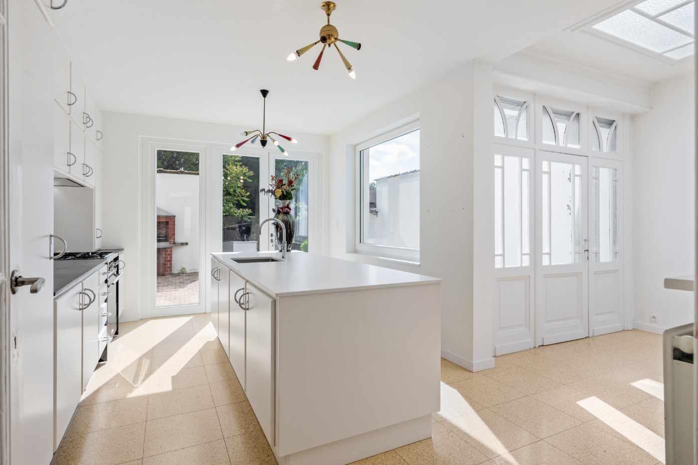 Prachtig gerenoveerde, authentieke woning met 4 slpk. en tuin - foto 5