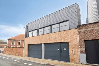 Instapklare woning met hoogwaardige afwerking in het pittoreske HoegaardenIn het charmante Hoegaarden staat deze kwalitatief gebouwde woning uit 2005...