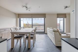 Dit energiezuinig appartement met 2 slaapkamers geniet van een uitstekende ligging in het centrum van Geel. Alle voorzieningen zoals winkels,...